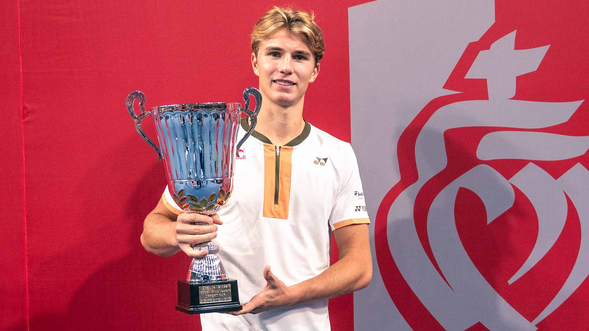 Nicolai Budkov Kjaer is crowned champion at the ATP Challenger 75 event in Mouilleron le Captif, France in October.