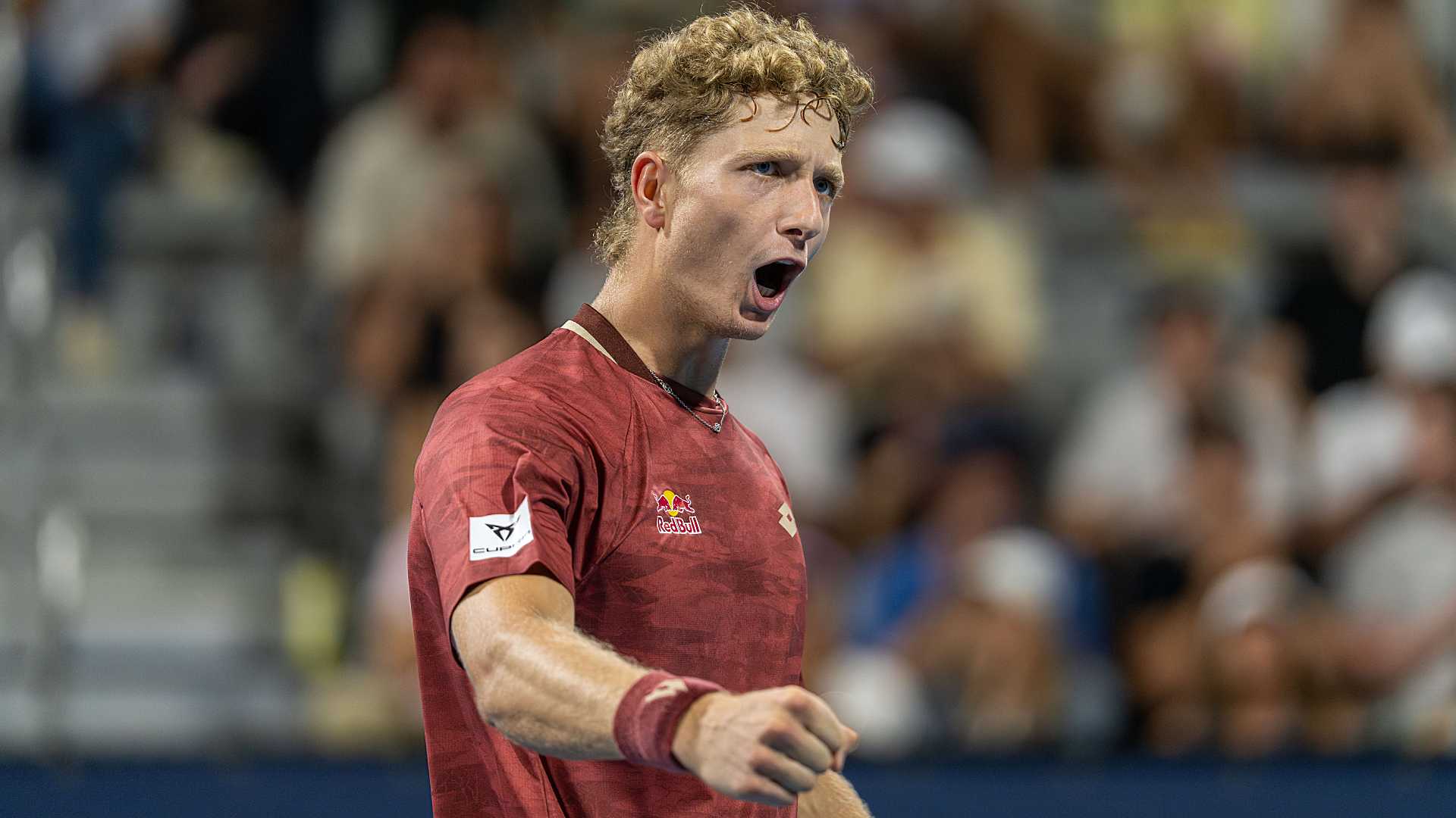 Martin Landaluce defeats Karen Khachanov on Sunday in Miami.