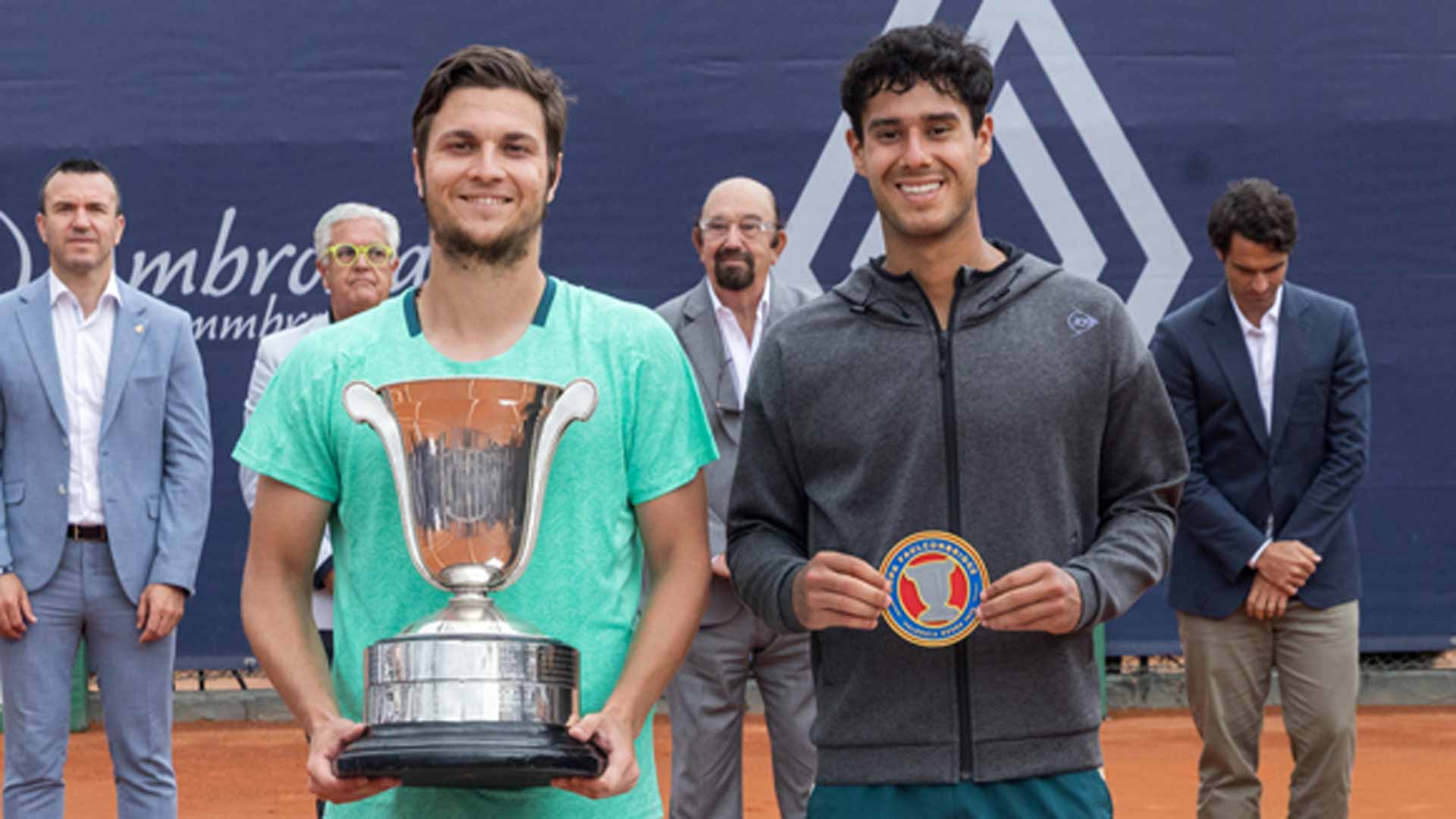 Miomir Kecmanovic and Adolfo Daniel Vallejo at the Valencia Challenger trophy ceremony.